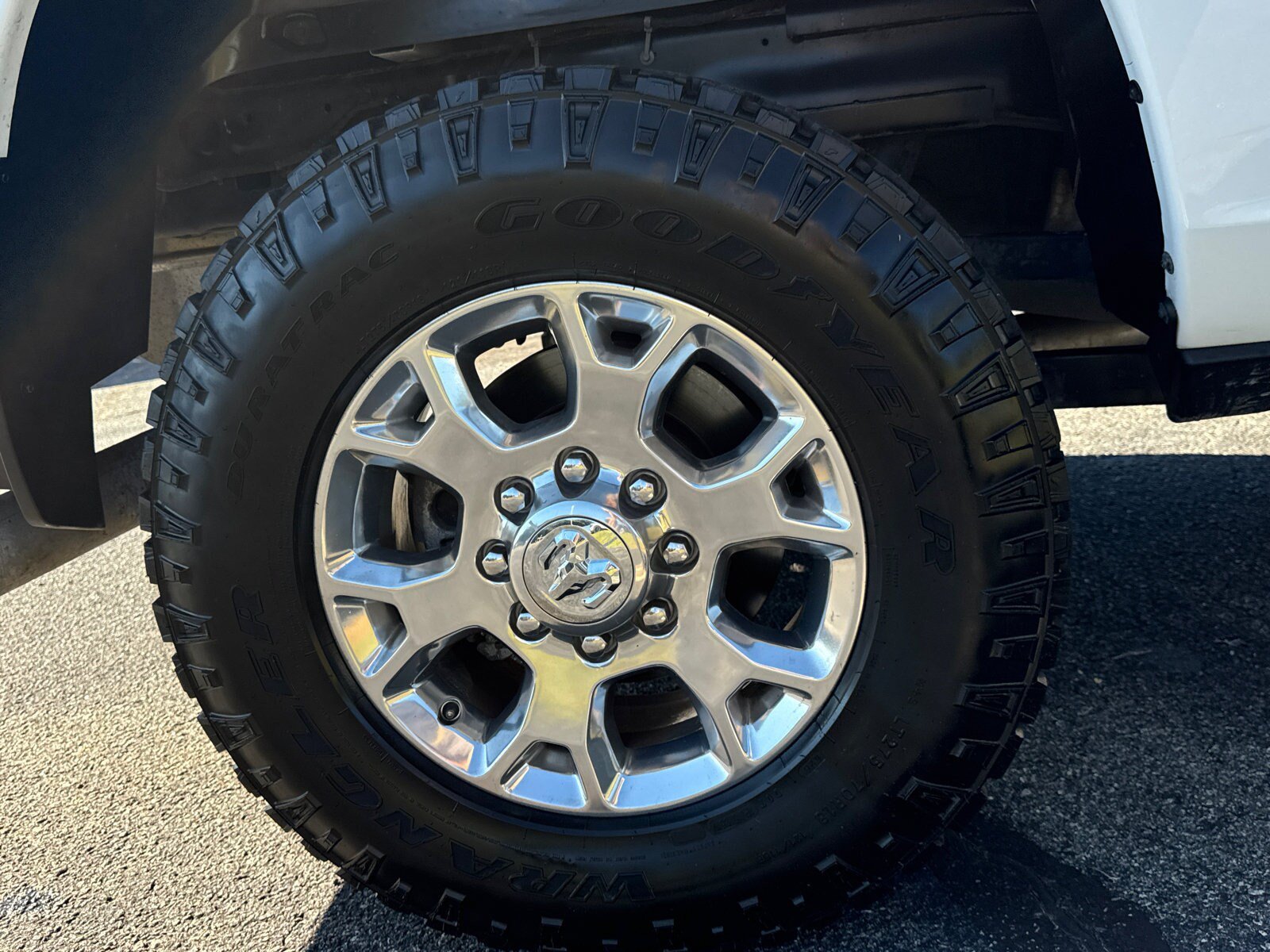 Used 2024 RAM 2500 Laramie AWD/4WD image 19