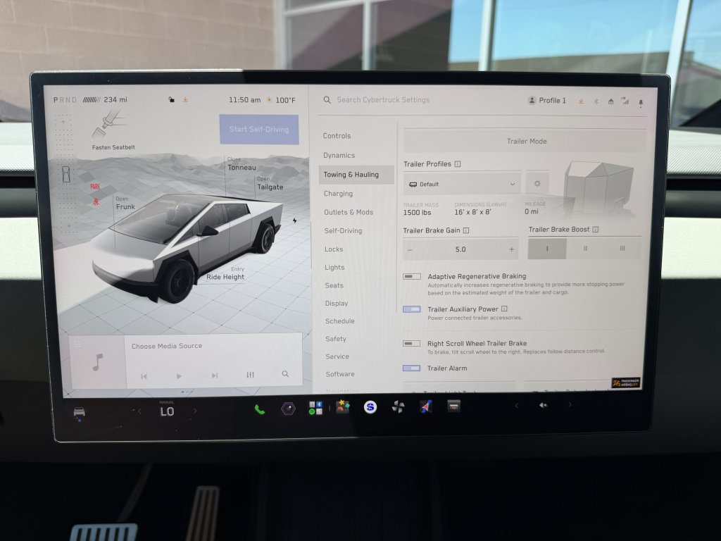 Used 2024 Tesla Cybertruck AWD Crew Cab image 20