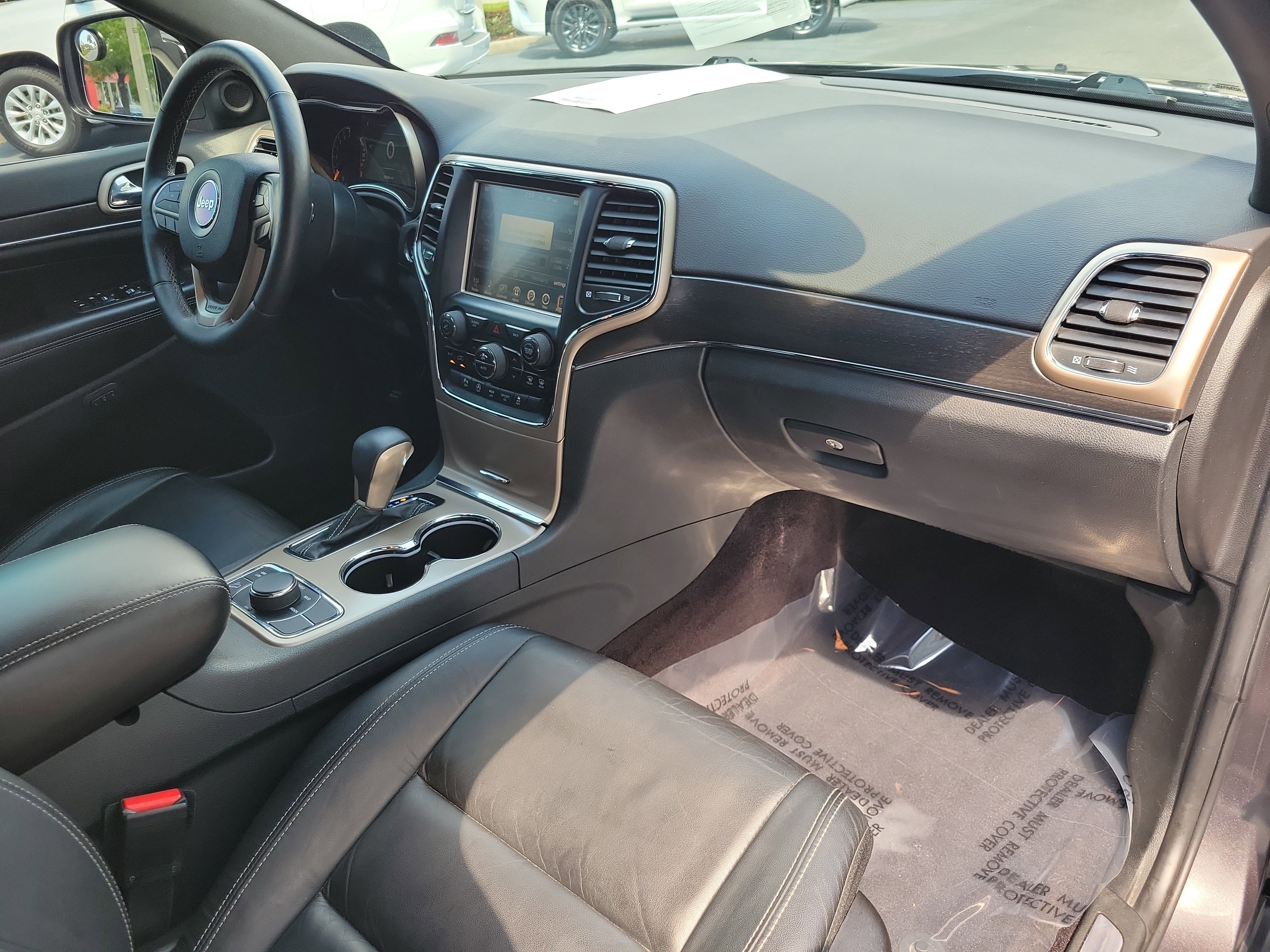 Used 2017 Jeep Grand Cherokee Limited AWD/4WD image 11