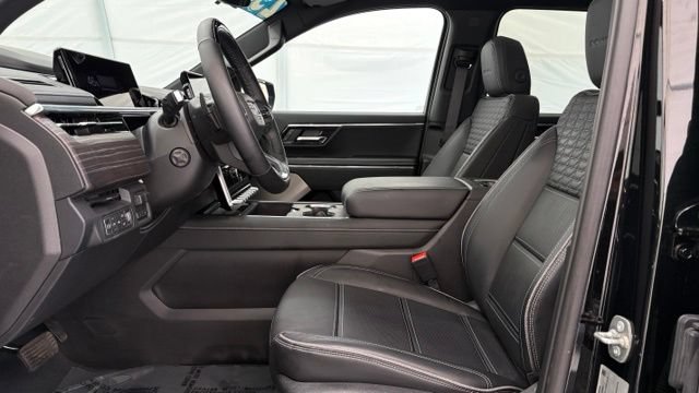 Used 2025 GMC Sierra EV Denali AWD/4WD image 15