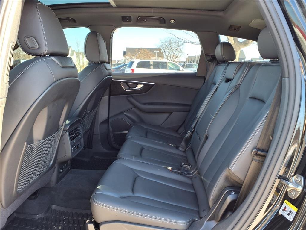 Used 2025 Audi Q7 2.0T Premium w/ Convenience Plus Package image 23