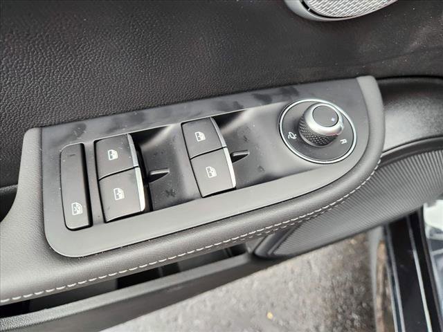 Used 2024 Alfa Romeo Giulia Veloce image 33