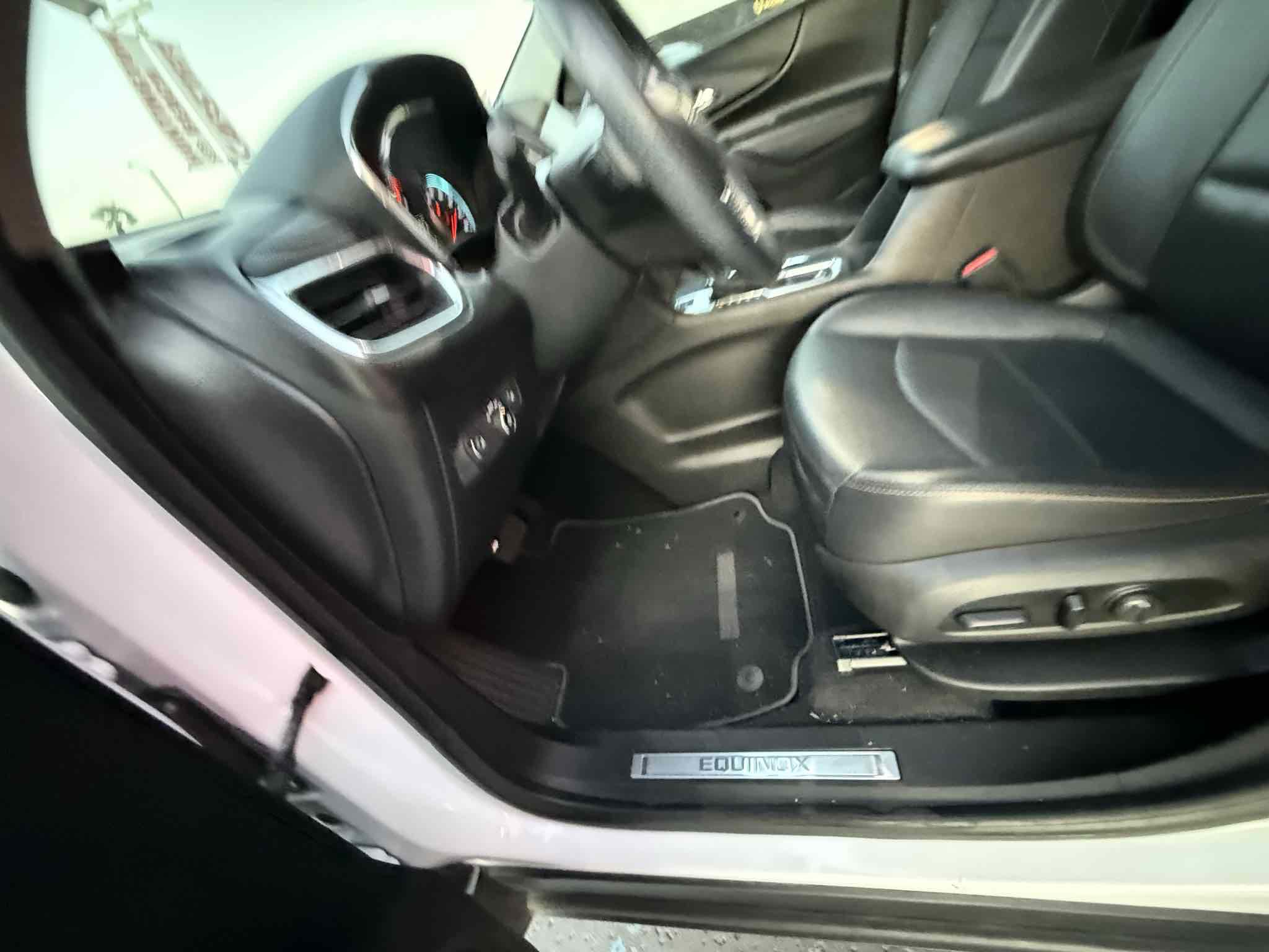 Used 2018 Chevrolet Equinox Premier FWD image 89