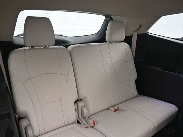 Used 2024 Buick Enclave Essence w/ Technology Package image 37