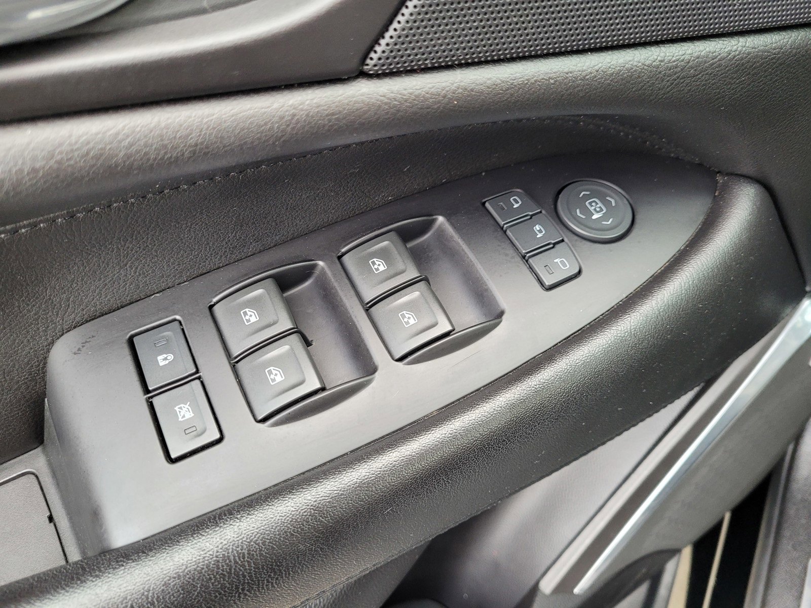 Used 2019 Cadillac Escalade Luxury image 17