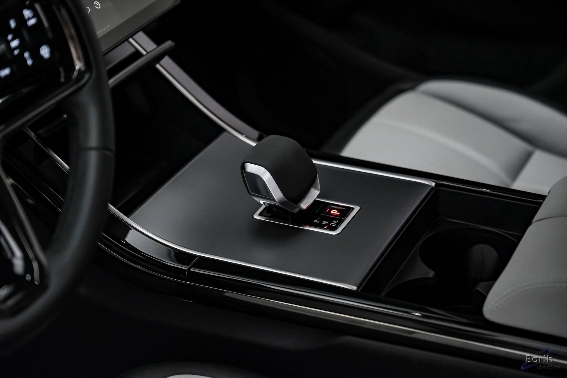 Used 2024 Land Rover Range Rover Evoque Dynamic SE image 50