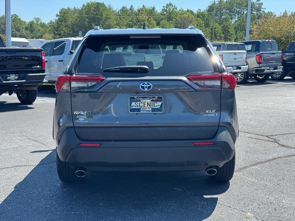 Used 2024 Toyota RAV4 XLE w/ Convenience Package AWD/4WD image 4