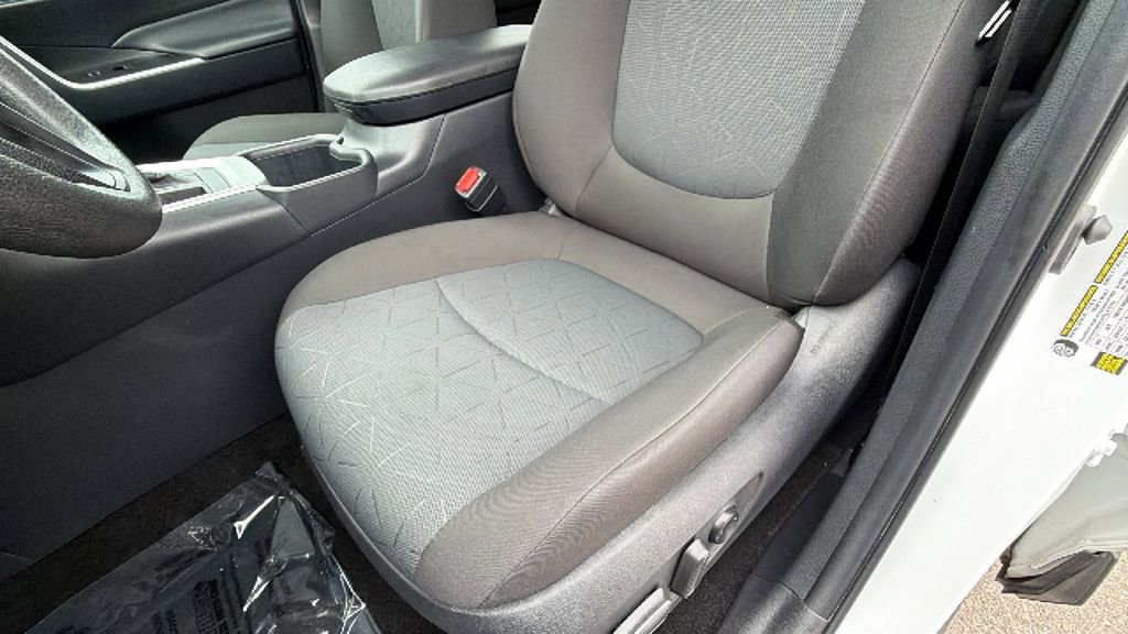 Certified 2025 Toyota RAV4 XLE image 19