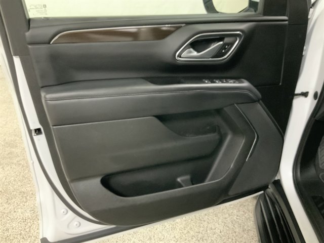 Used 2022 GMC Yukon XL SLE w/ Max Trailering Package image 16