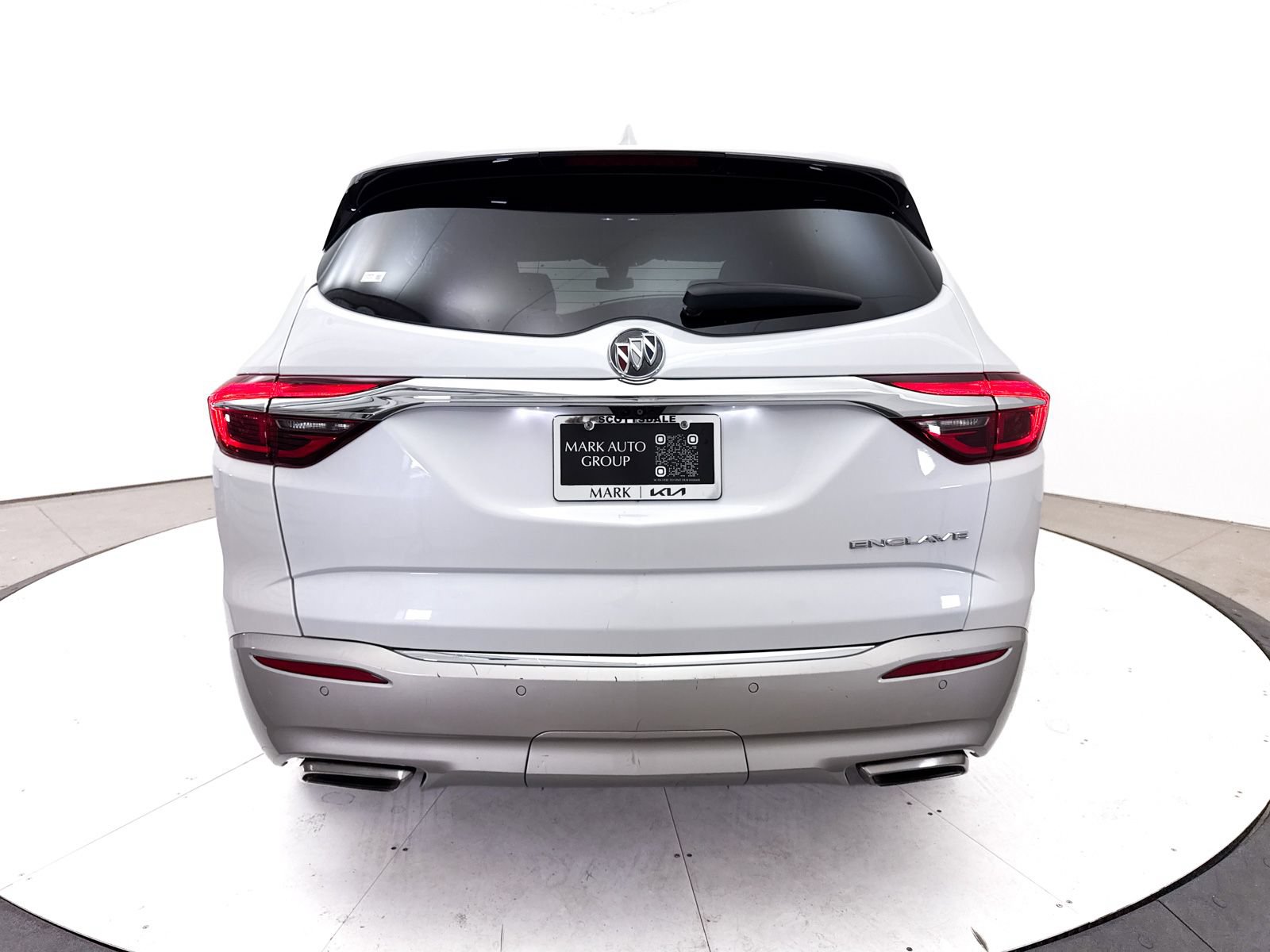 Used 2019 Buick Enclave Avenir w/ Avenir Technology Package FWD image 18
