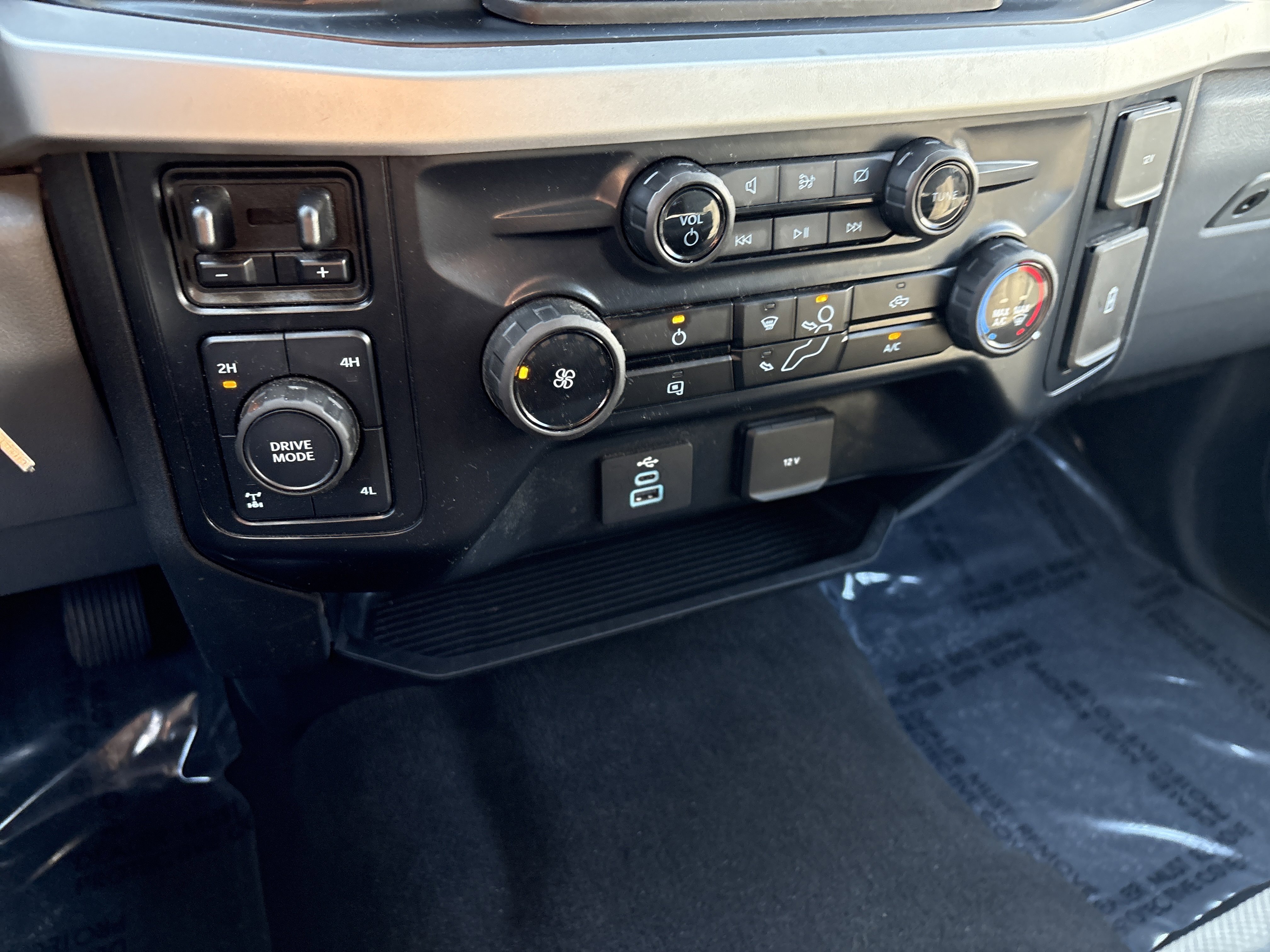 Used 2024 Ford F250 XL w/ STX Appearance Package AWD/4WD image 31