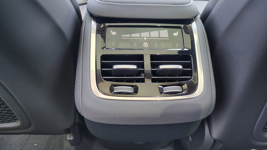 New 2026 Volvo XC90 B6 Ultra w/ Protection Package AWD/4WD image 28