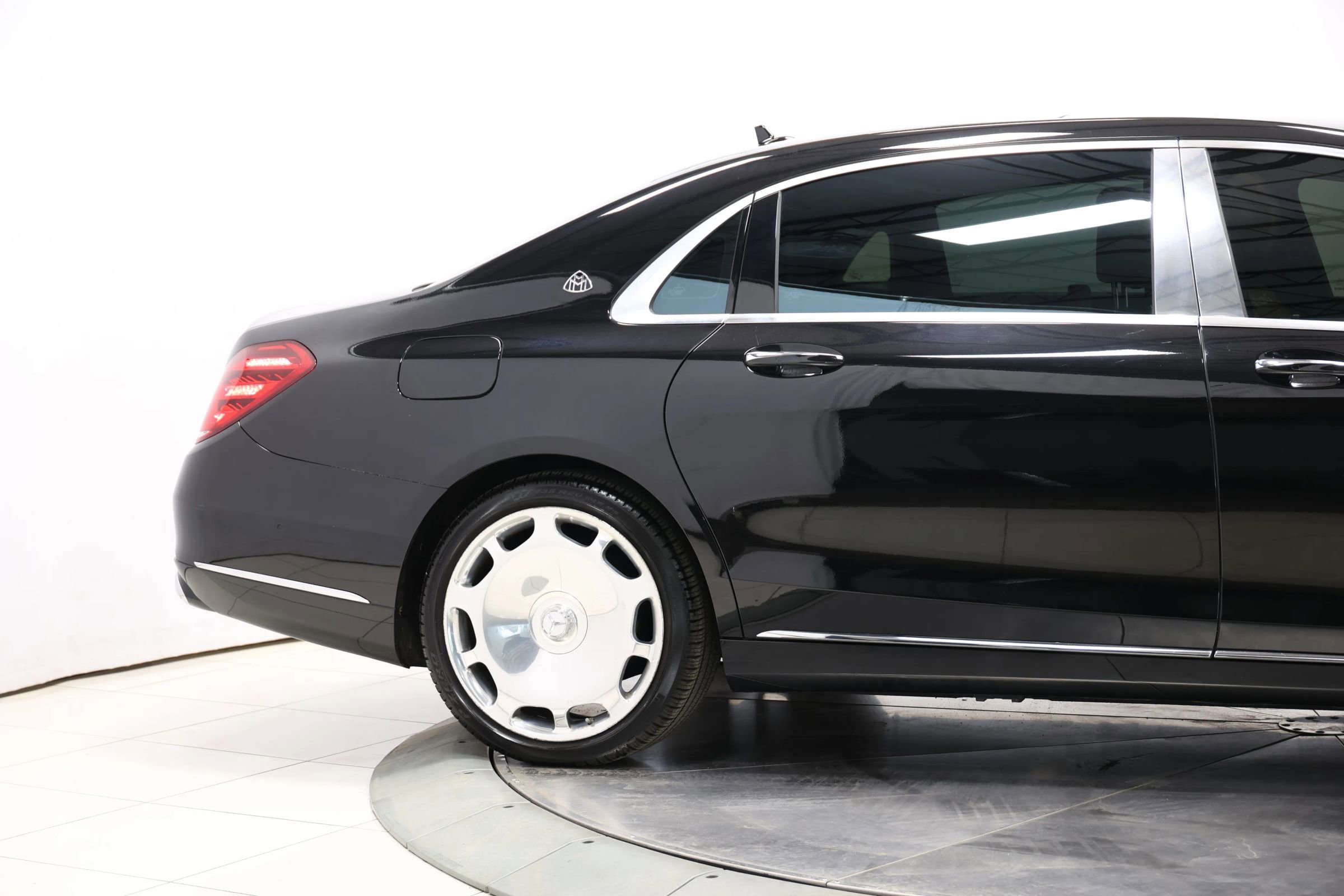 Used 2019 Mercedes-Benz Maybach S 560 4MATIC image 89