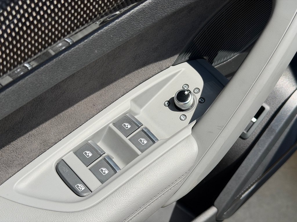 Used 2018 Audi SQ5 Prestige AWD/4WD image 24