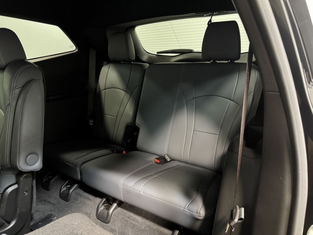Used 2024 Buick Enclave Premium image 49