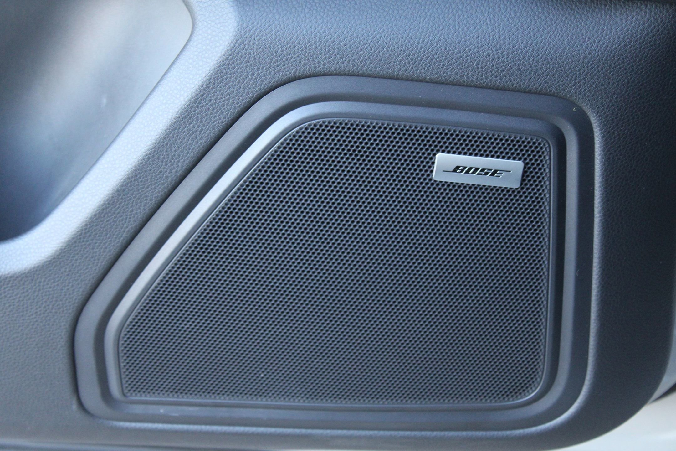 Certified 2023 Porsche Macan image 15