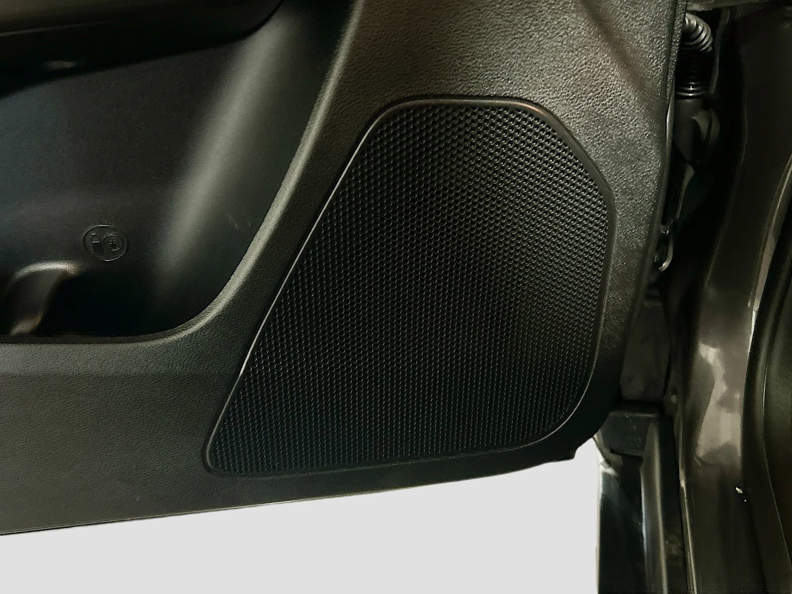 Used 2022 Jeep Cherokee Trailhawk w/ Comfort/Convenience Group image 18