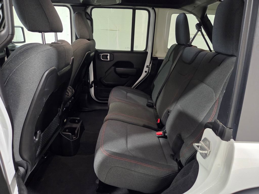 Used 2025 Jeep Wrangler Unlimited Rubicon image 16