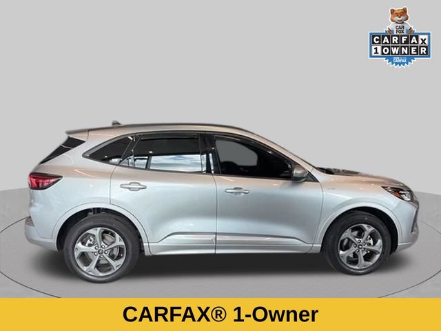 Used 2023 Ford Escape ST-Line Select w/ Tech Pack #1 AWD/4WD image 2