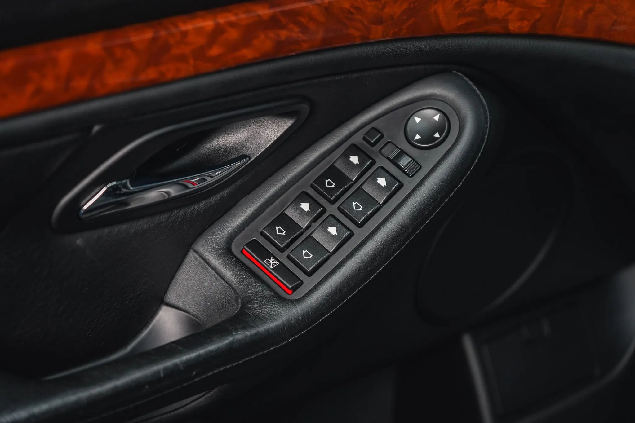 Used 2003 BMW M5 image 32