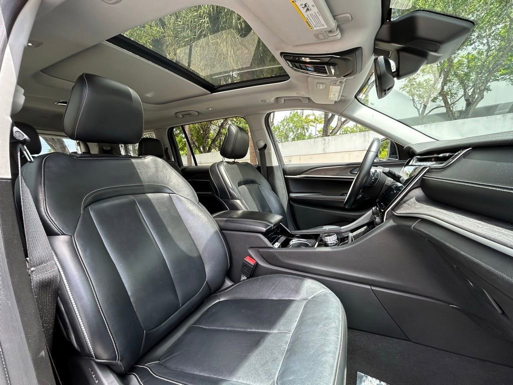 Used 2021 Jeep Grand Cherokee L Limited image 37
