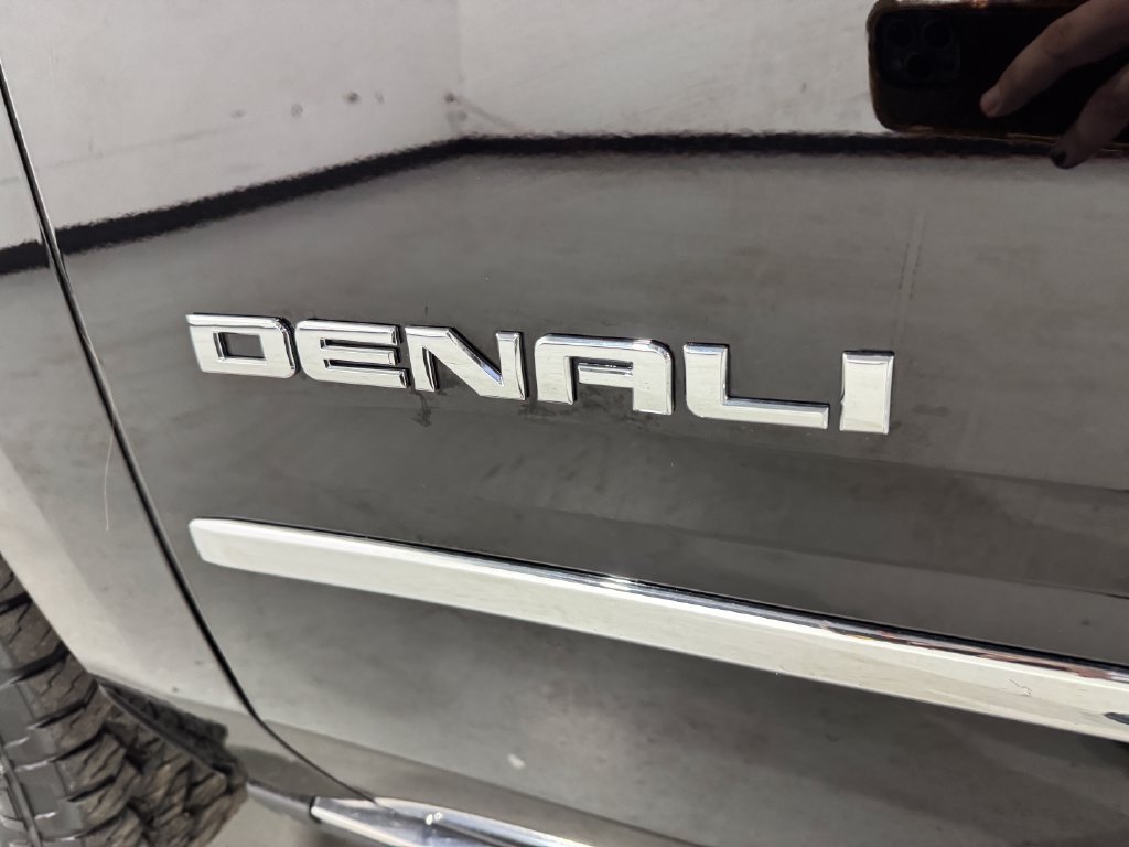 Used 2018 GMC Yukon Denali w/ Open Road Package AWD/4WD image 33