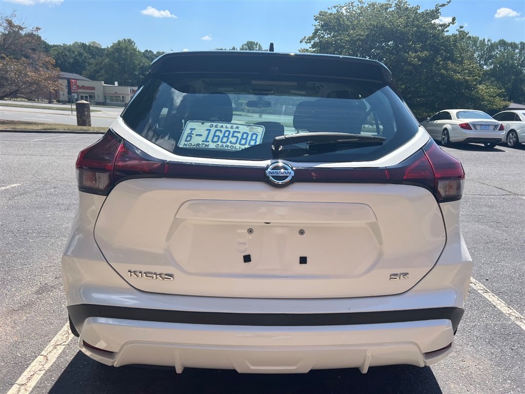 Used 2021 Nissan Kicks SR FWD image 13