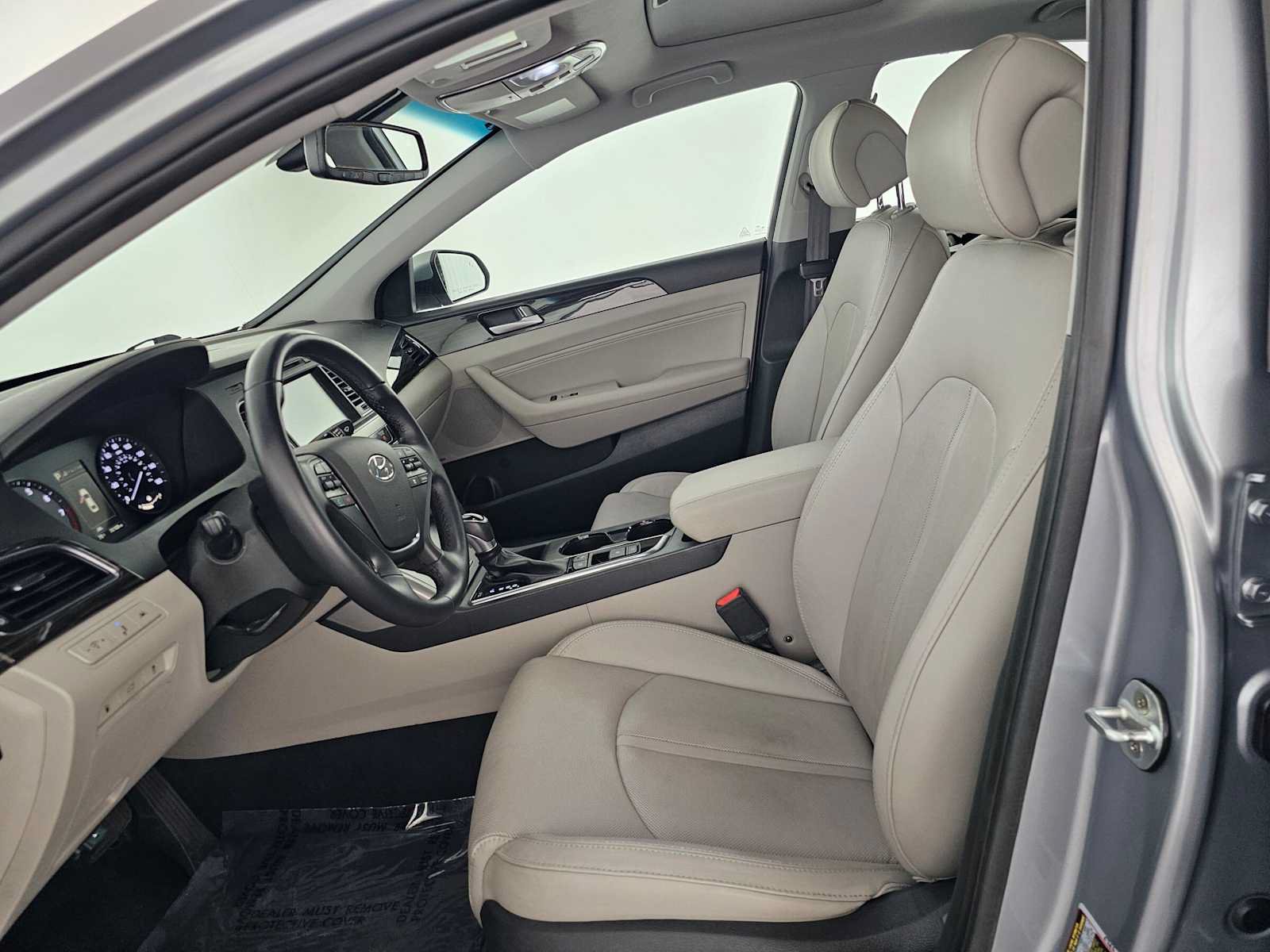 Used 2017 Hyundai Sonata Limited w/ Ultimate Package 04 FWD image 19