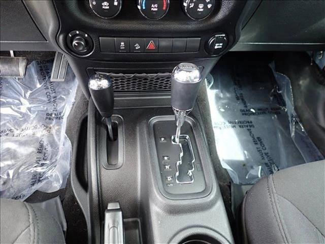 Used 2014 Jeep Wrangler Unlimited Sport w/ Quick Order Package 24S AWD/4WD image 19