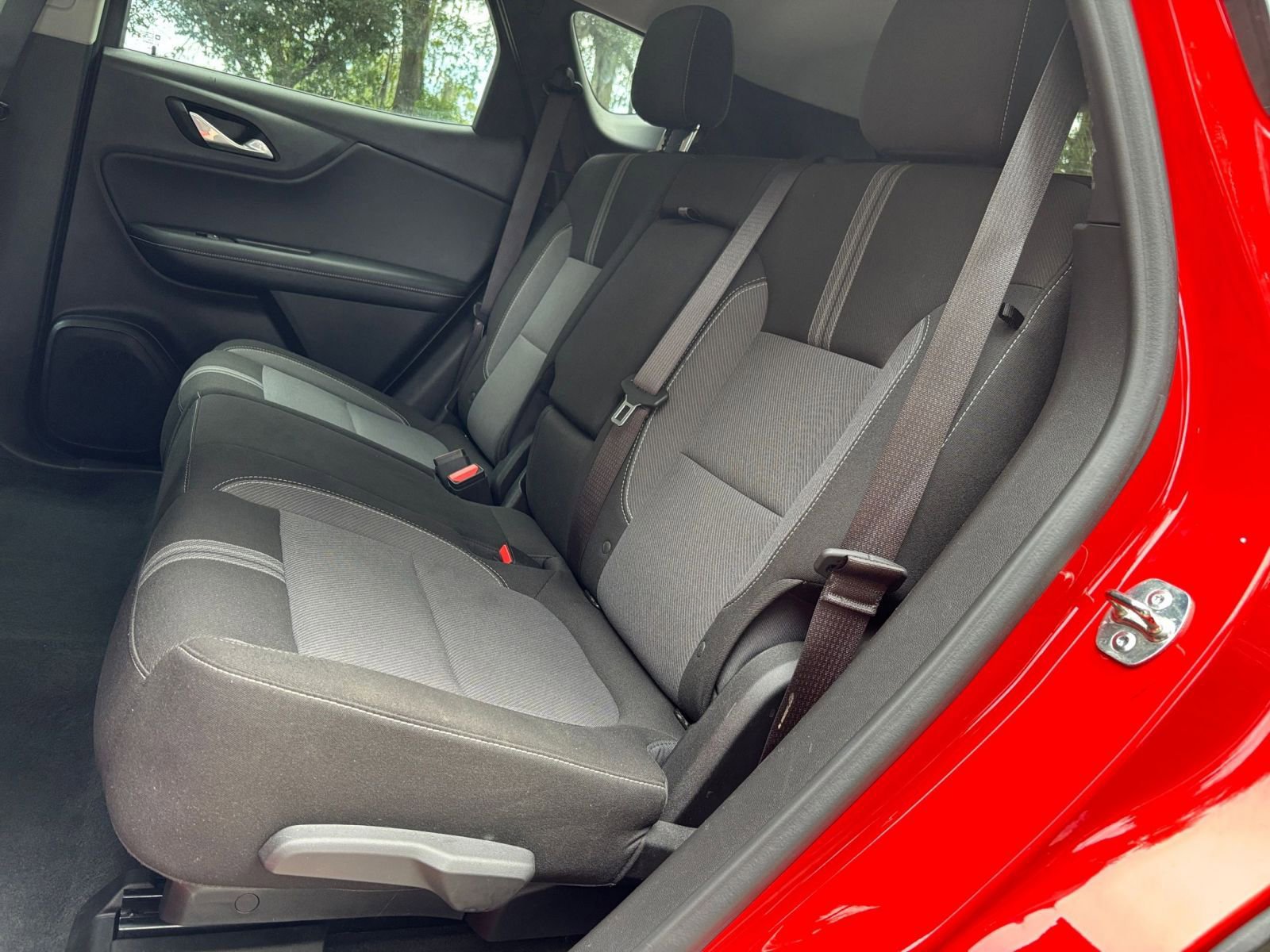 Used 2025 Chevrolet Blazer LT FWD image 37