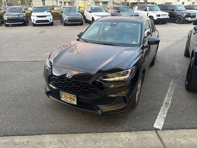 Used 2023 Honda HR-V LX image 9