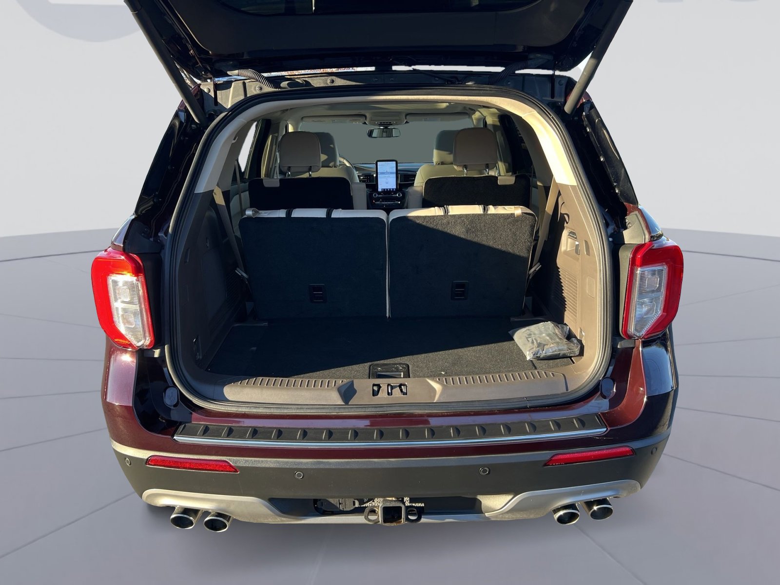 Used 2023 Ford Explorer Platinum w/ Technology Package image 27