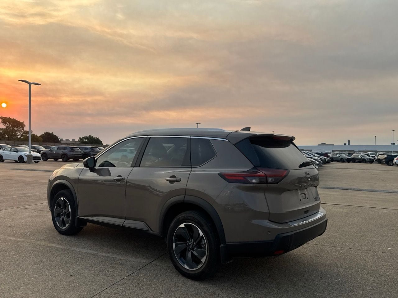 Certified 2024 Nissan Rogue SV w/ SV Premium Package AWD/4WD image 15