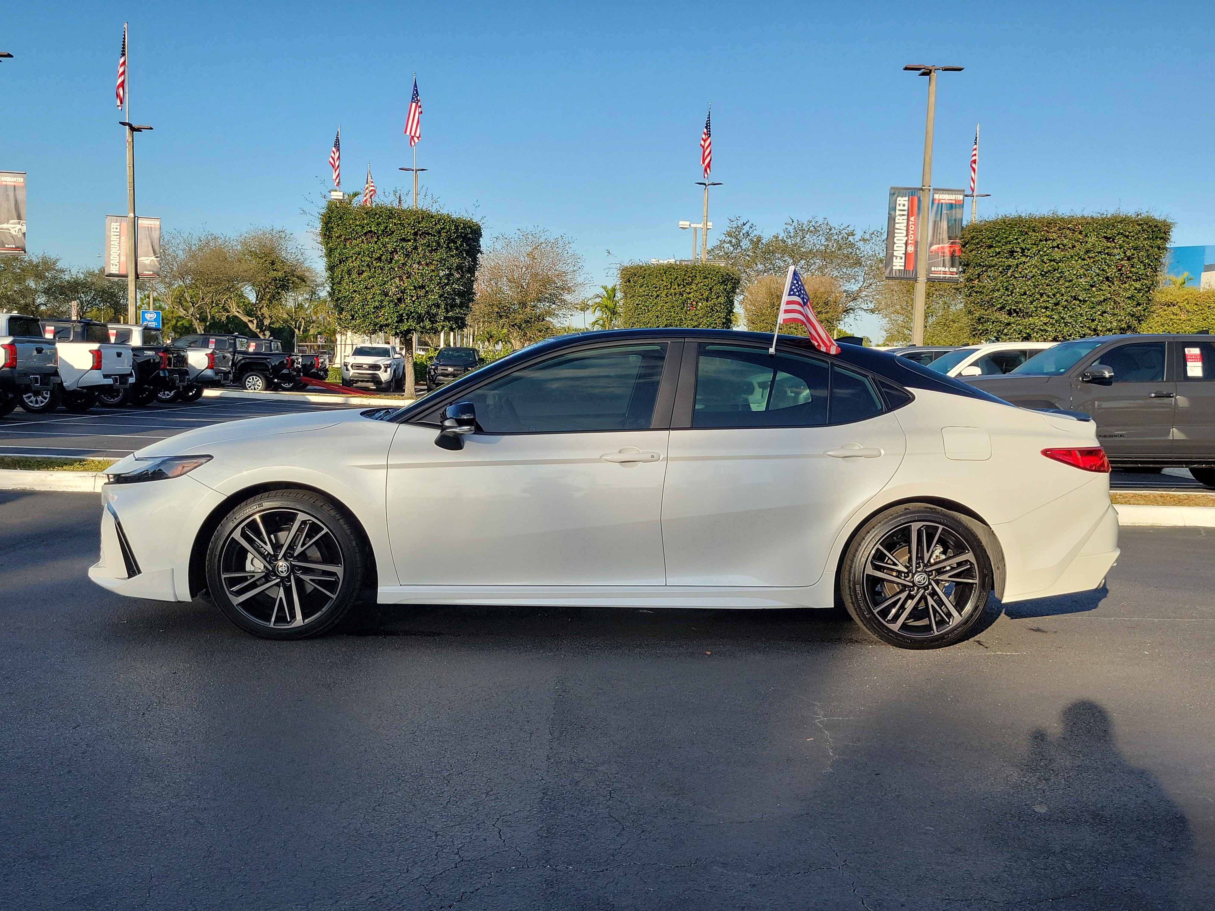 Used 2025 Toyota Camry XSE image 7