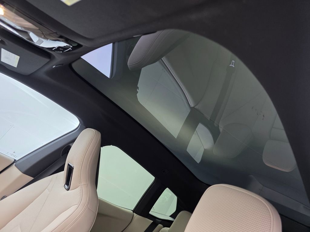 Used 2023 BMW iX xDrive50 w/ Sport Package image 12