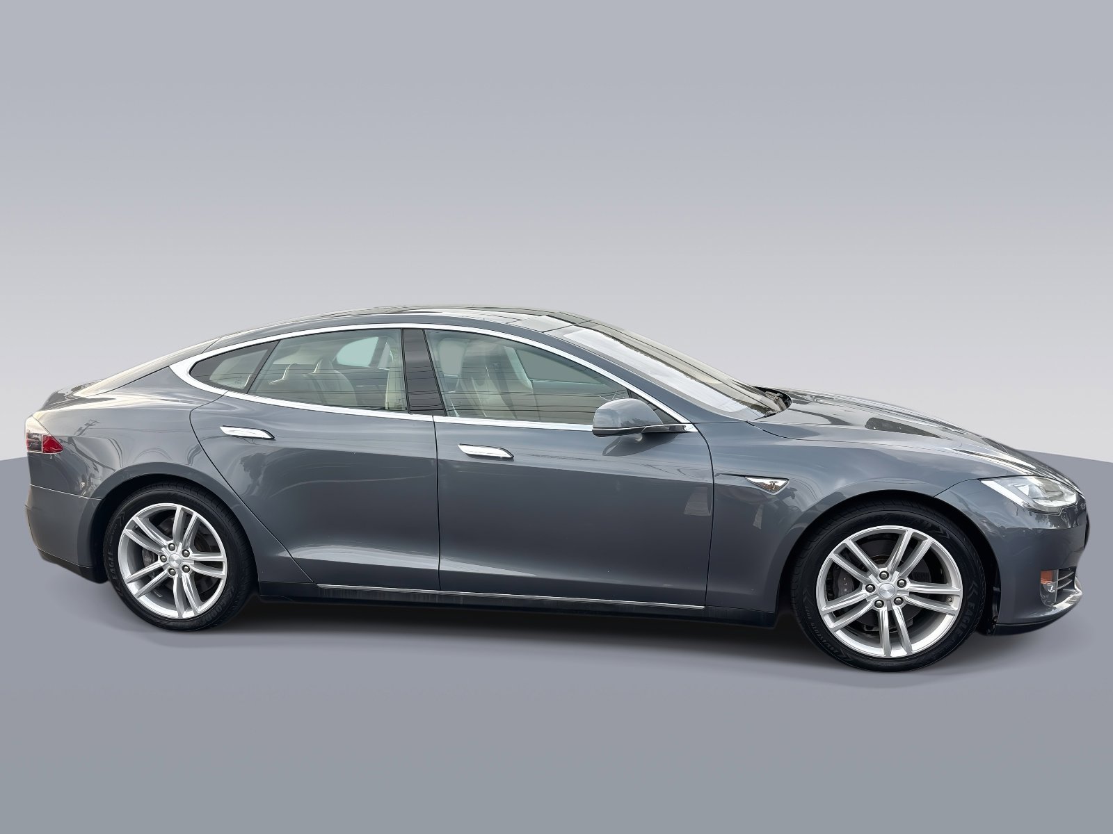Used 2013 Tesla Model S image 2