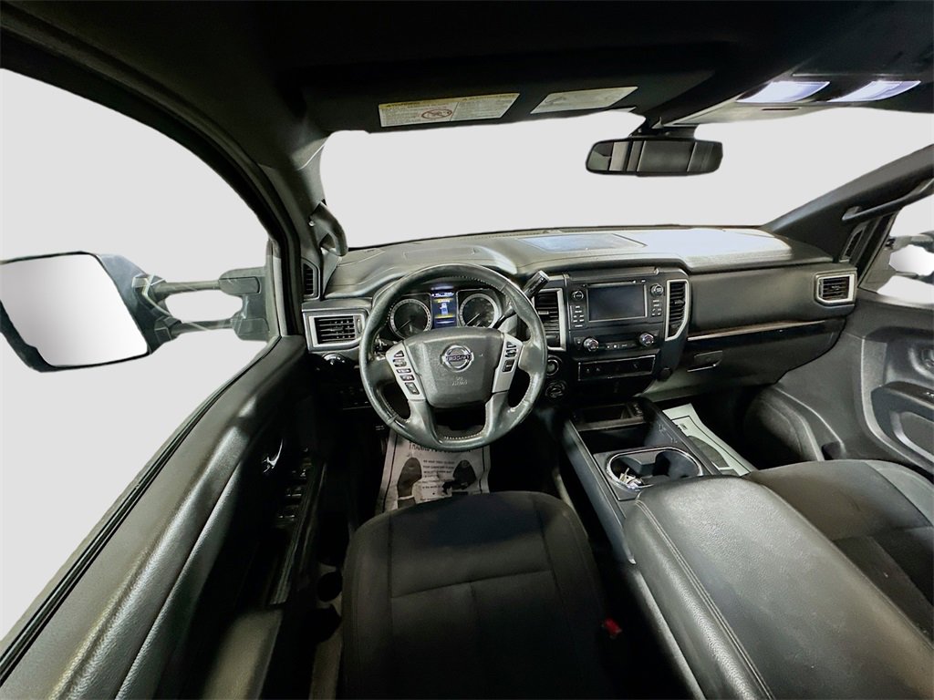 Used 2018 Nissan Titan SV w/ SV Convenience Package image 22