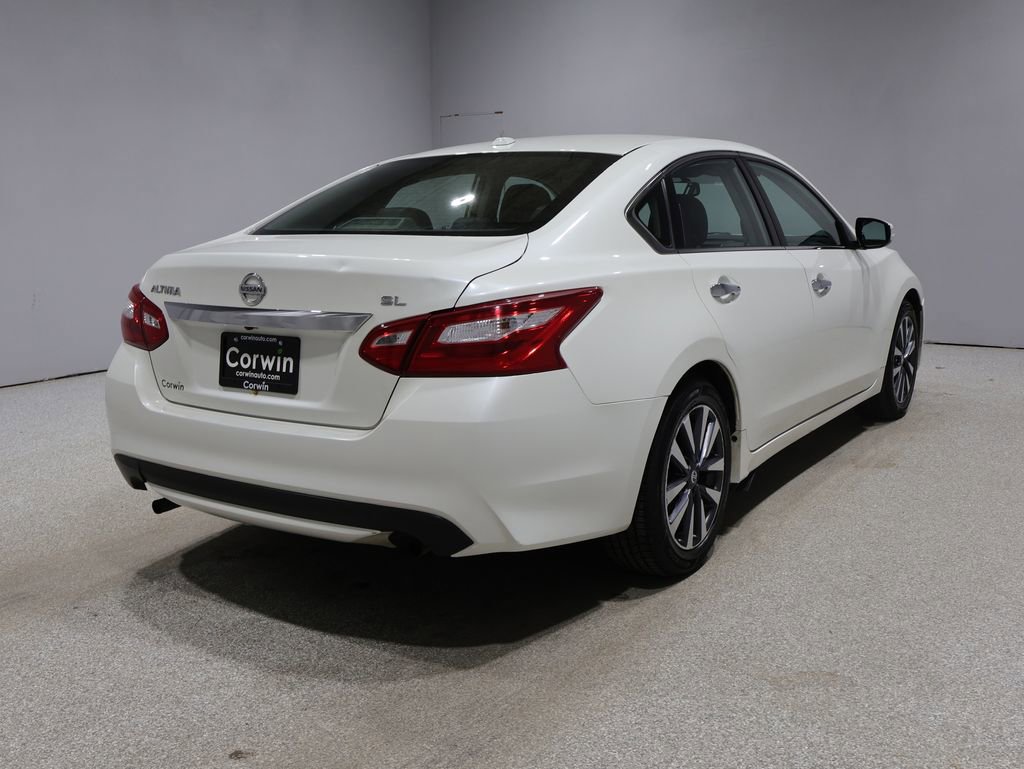 Used 2017 Nissan Altima 2.5 SL FWD image 2