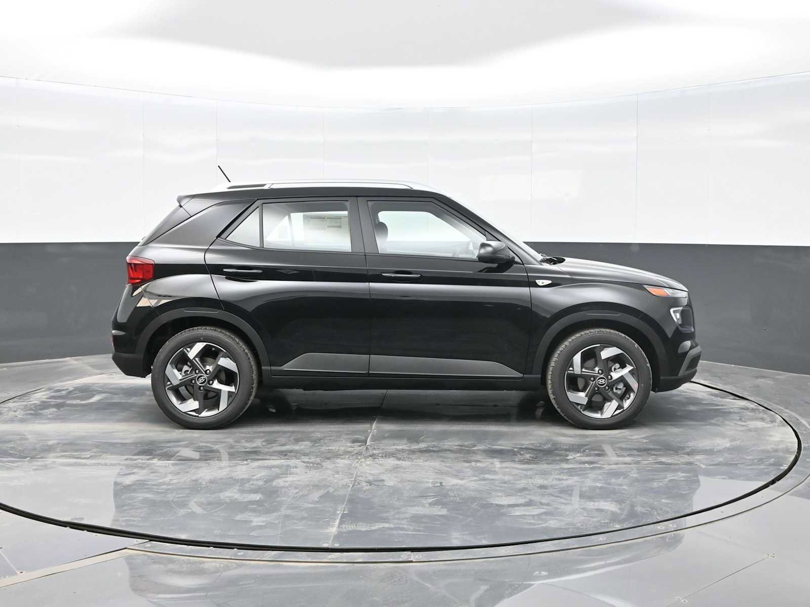 New 2026 Hyundai Venue SEL image 9