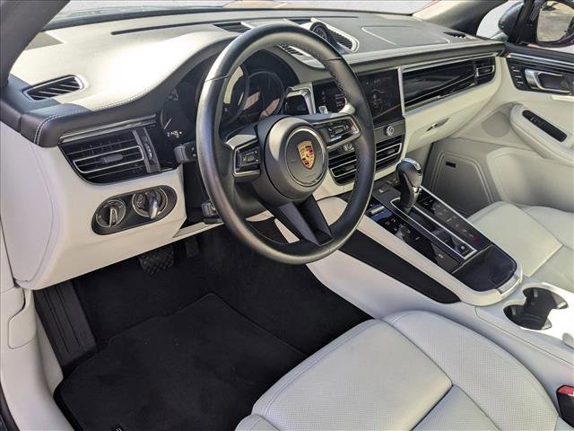 Used 2024 Porsche Macan image 10