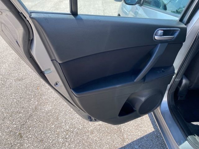 Used 2011 MAZDA MAZDA3 i Touring FWD image 20