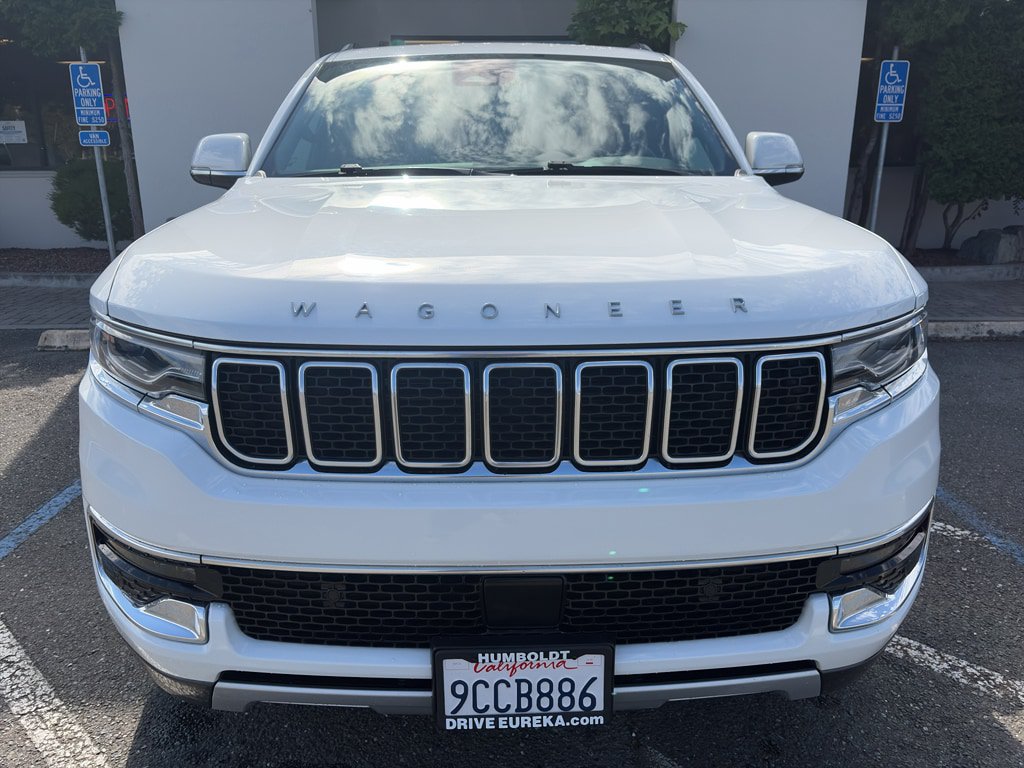 Used 2022 Jeep Wagoneer Series II AWD/4WD image 32
