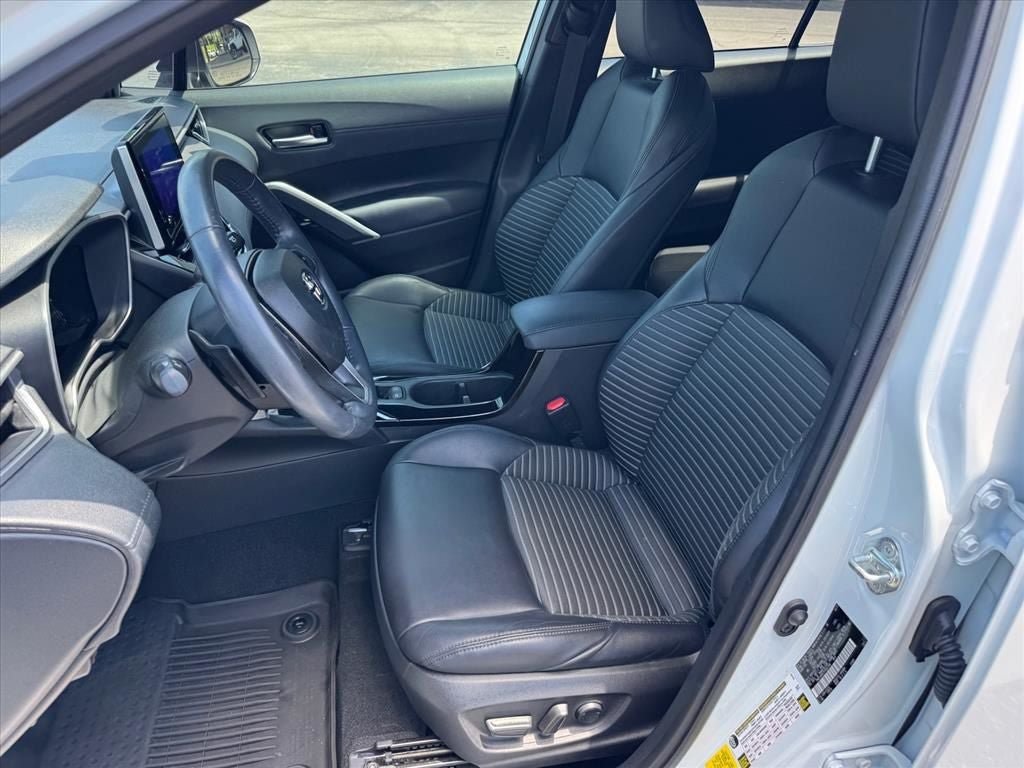 Used 2023 Toyota Corolla Cross AWD Hybrid w/ Convenience Package image 13