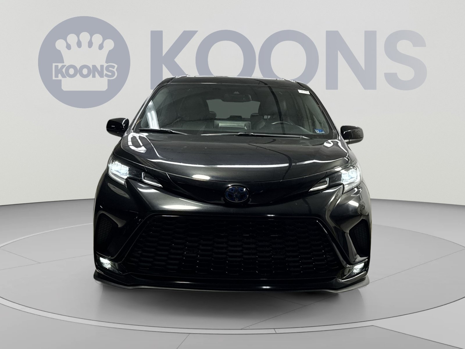 Used 2024 Toyota Sienna XSE w/ XSE Plus Package AWD/4WD image 21