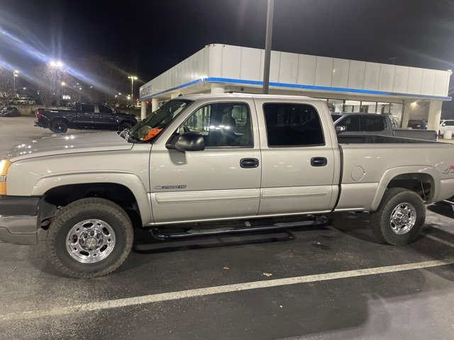 Used 2004 Chevrolet Silverado 2500 LS w/ Skid Plate Package image 1