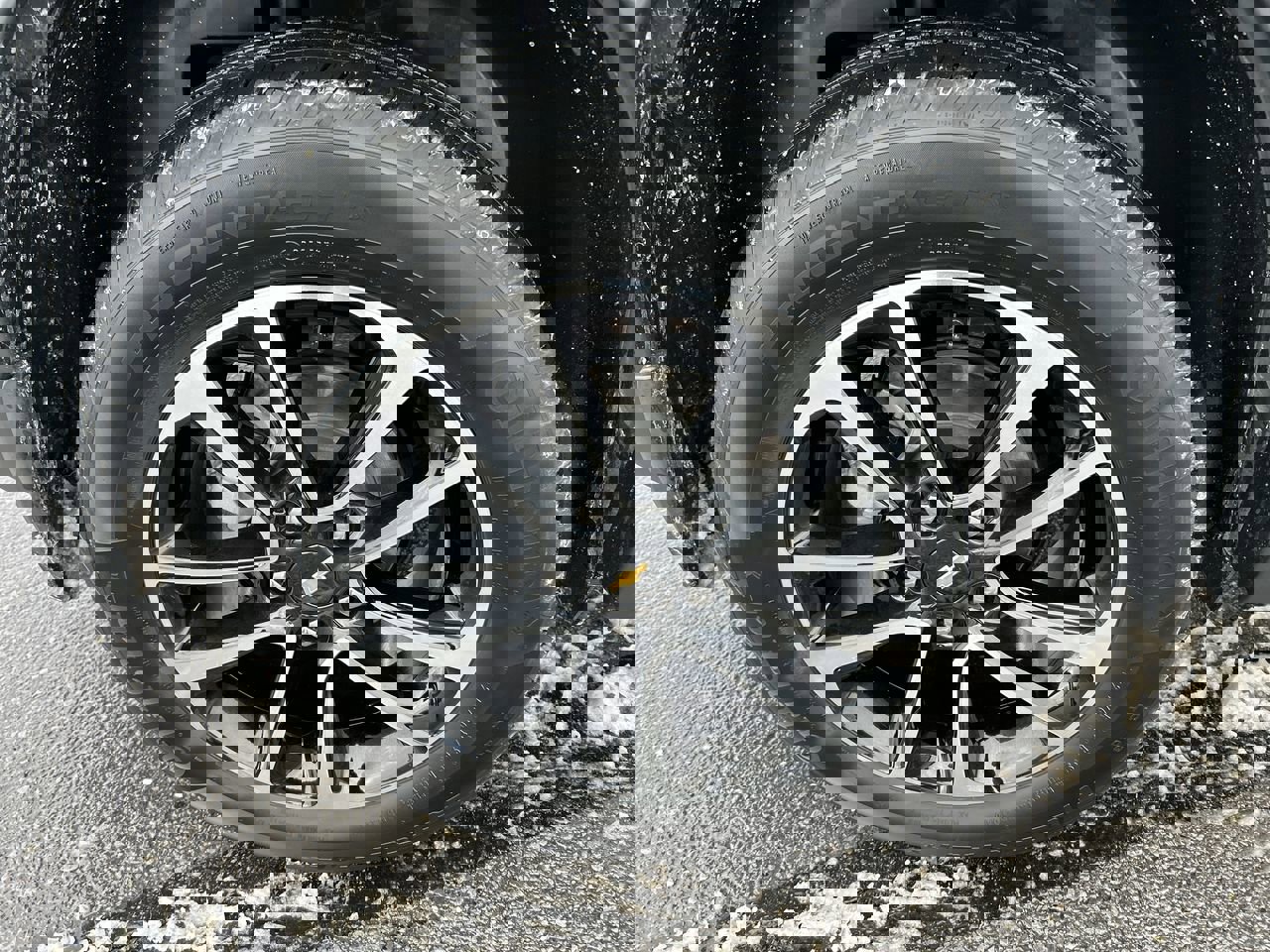 Used 2025 Chevrolet TrailBlazer LT w/ Convenience Package image 9