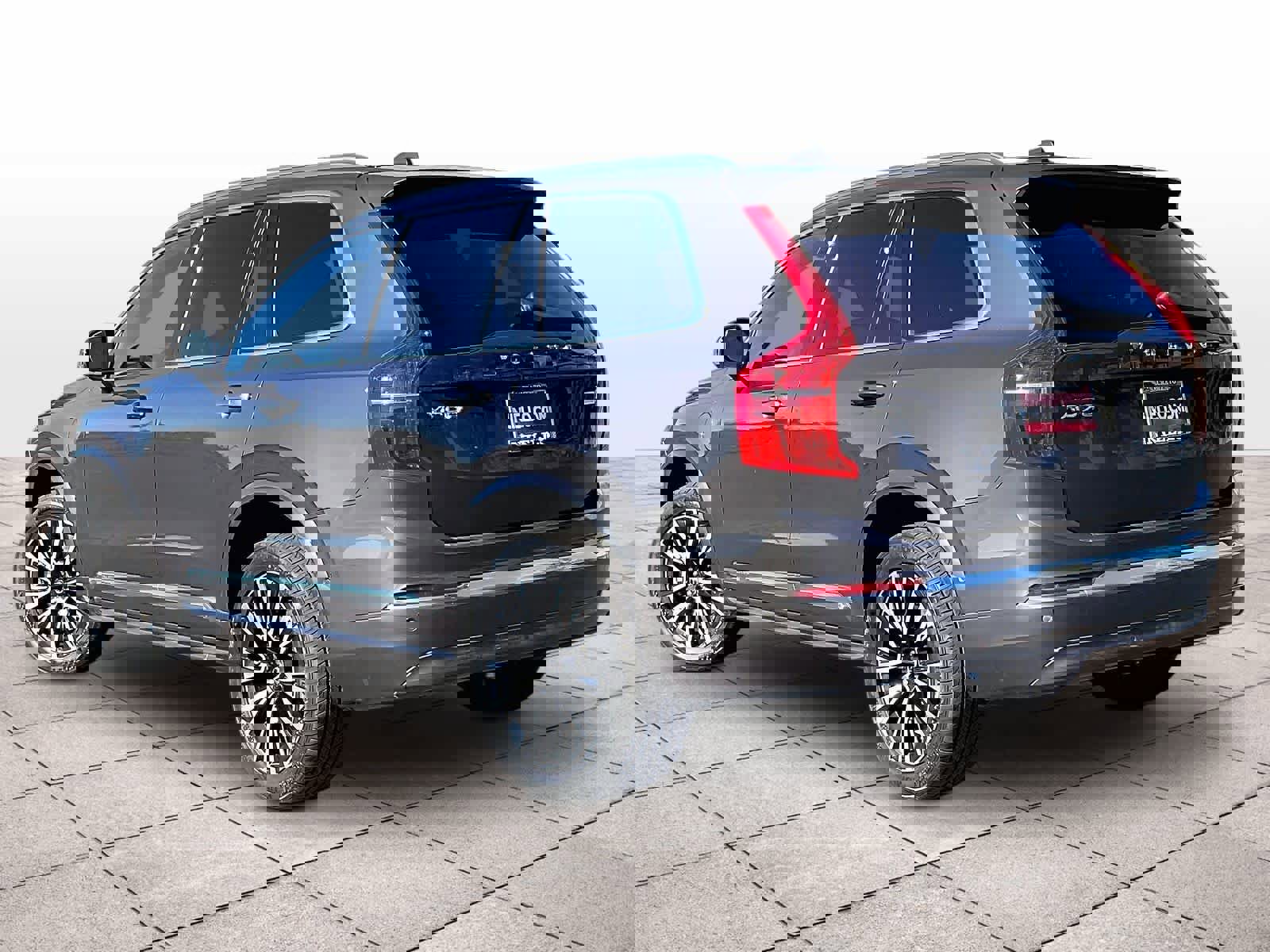 Used 2023 Volvo XC90 T8 Plus image 15