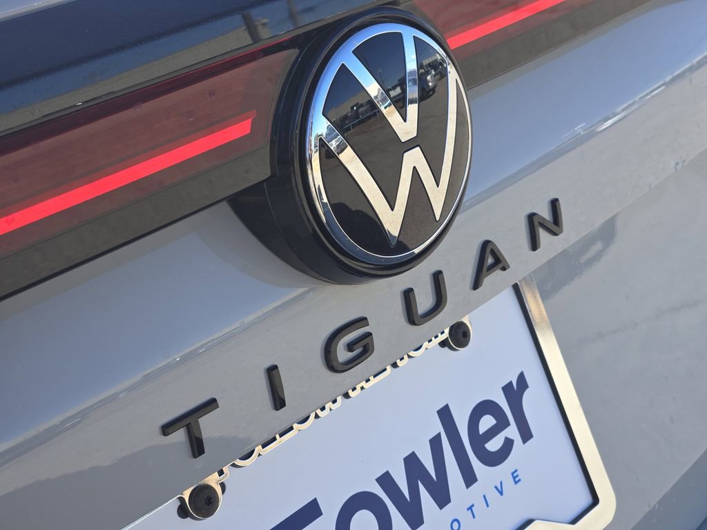 New 2026 Volkswagen Tiguan SE R-Line image 7