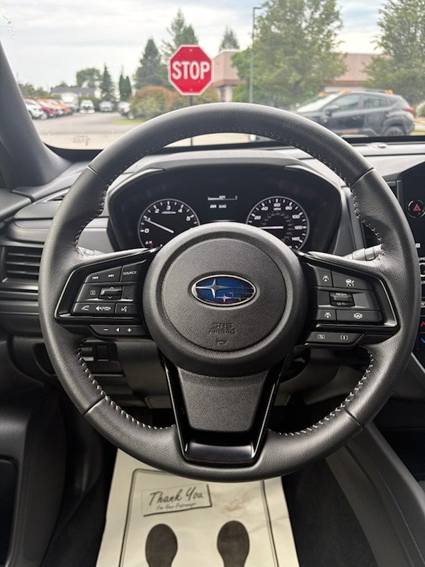Used 2025 Subaru Forester Premium AWD/4WD image 11