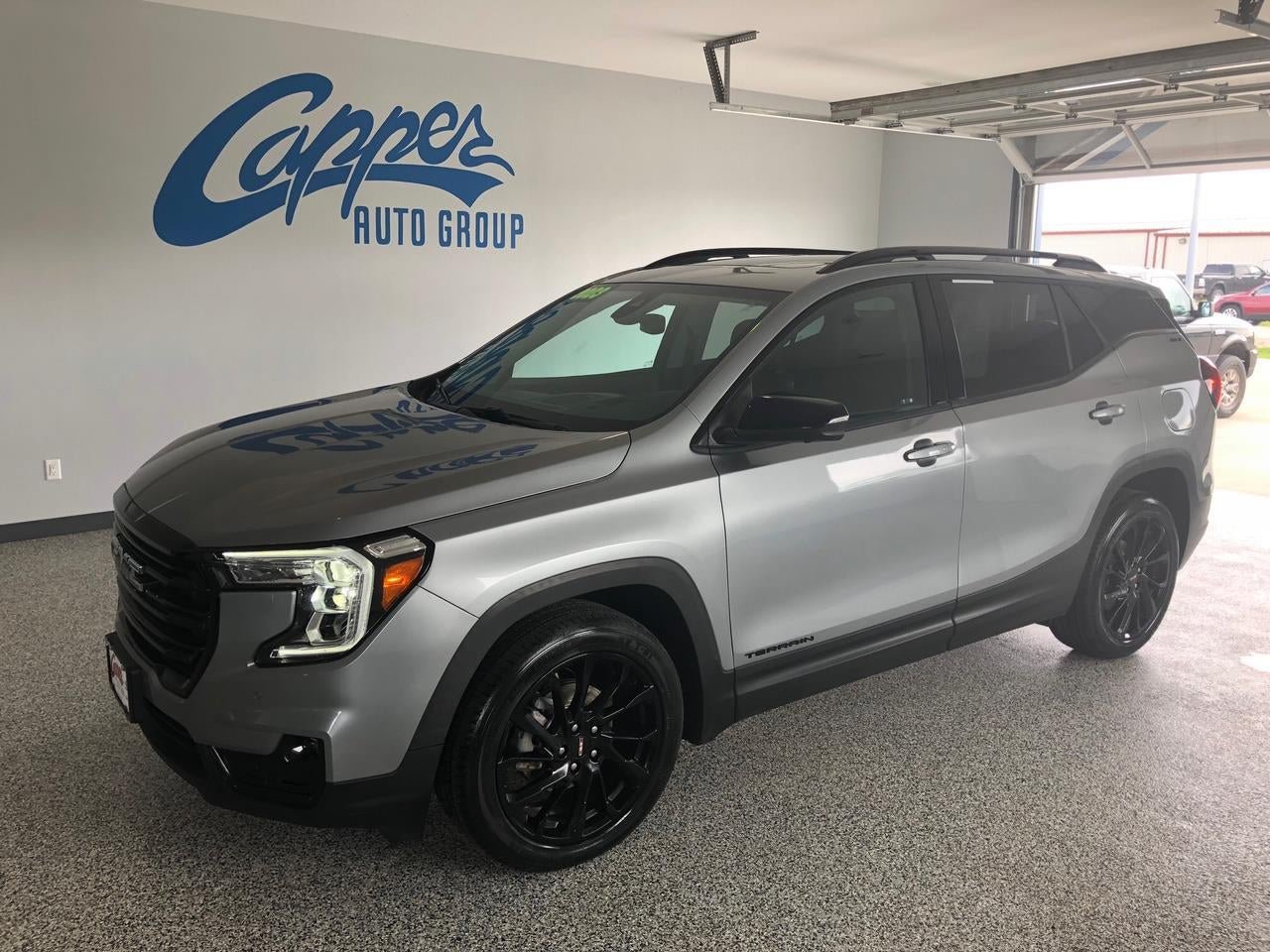 Used 2023 GMC Terrain SLT w/ Infotainment Package II AWD/4WD image 1